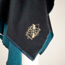 Load image into Gallery viewer, ADALIA JUNE – Cashmere Cape