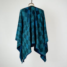 Load image into Gallery viewer, ADALIA JUNE – Cashmere Cape