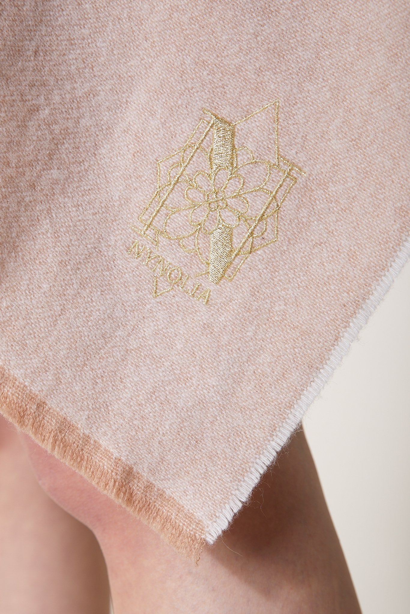 ADALIA Cashmere Cape — Creme