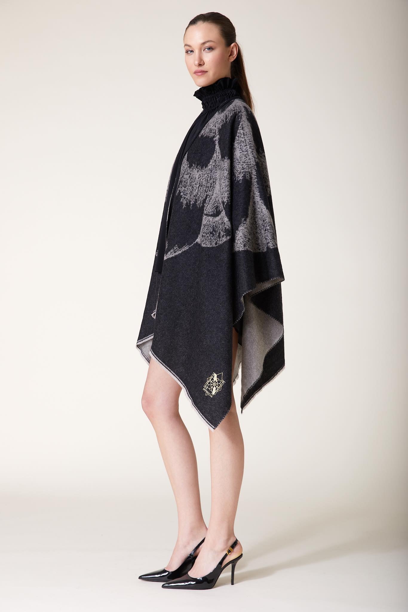 ADALIA Cape — Black - Nature