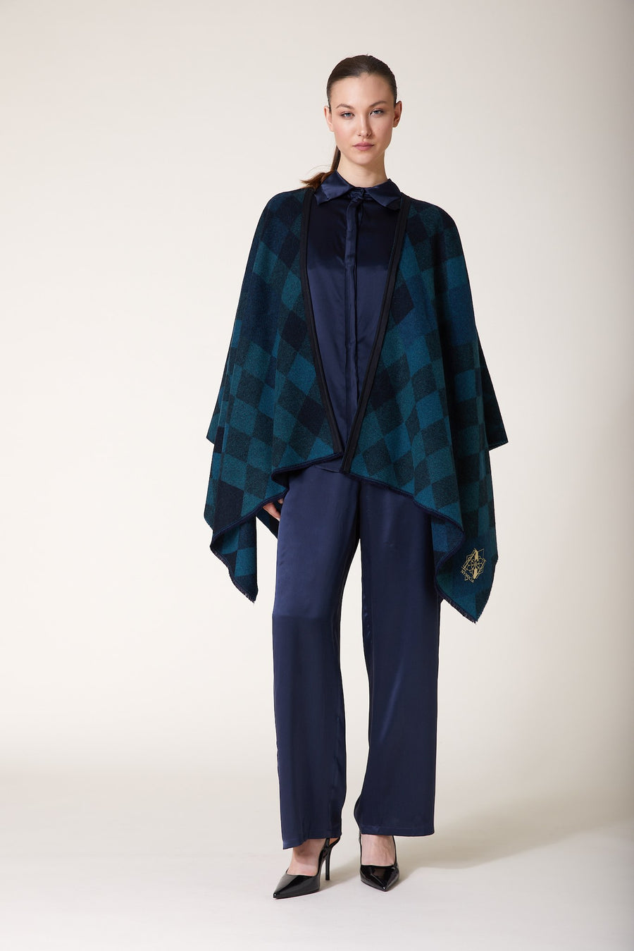 ADALIA Cape — Signature Diamond