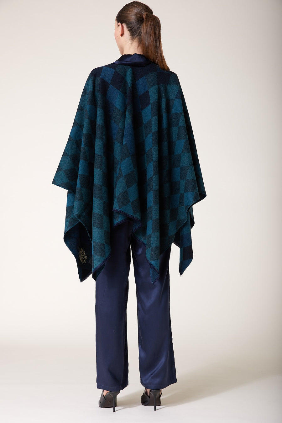 ADALIA Cape — Signature Diamond