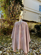 Load image into Gallery viewer, ADALIA ELEVEN – Cashmere Cape
